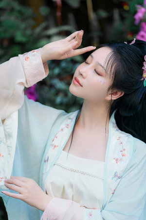 91调教母狗鞭抽打教程